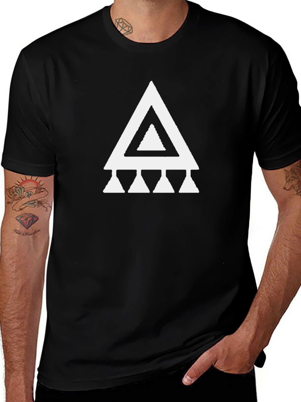 Geometric Triangle Graphic Tee - Black